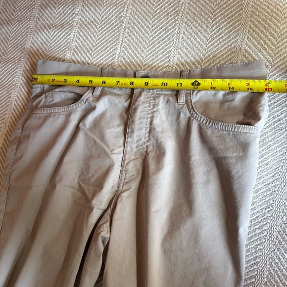 Men's Faherty Reserve Movement Pants, 5 pocket, Fossil, Size 30x32 - Picture 7 of 10